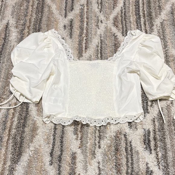 White Lace-Trim Puff Sleeve Peasant Top - Picture 4 of 4